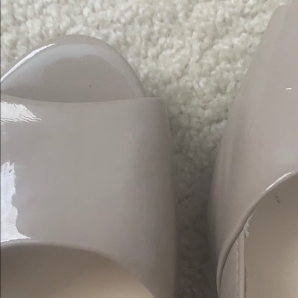 Heels - Picture 4 of 7